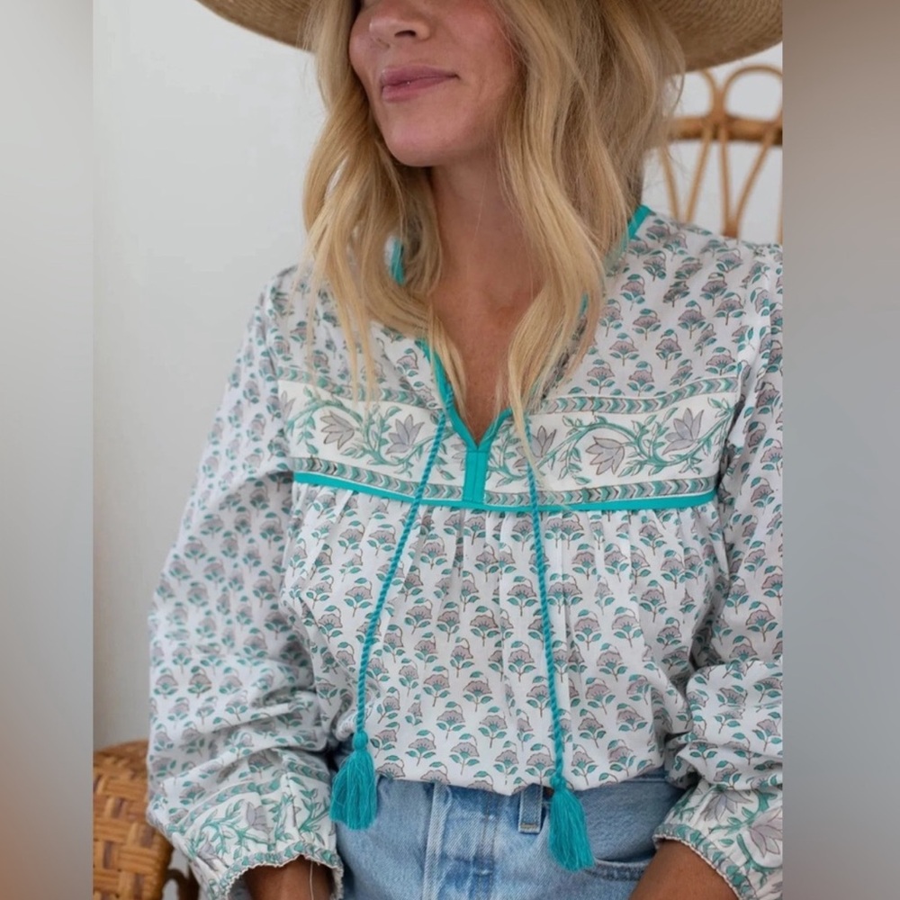 MAREA ISLA White and Teal Patterned Blouse